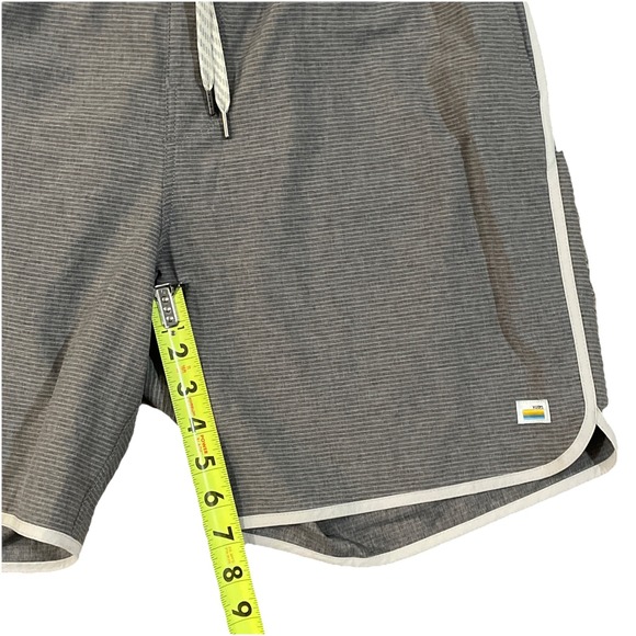 Vuori XL (34"-38") Banks Short 7" Inch V330 Gray Drawstring Stripe Zip Pocket - Picture 3 of 10